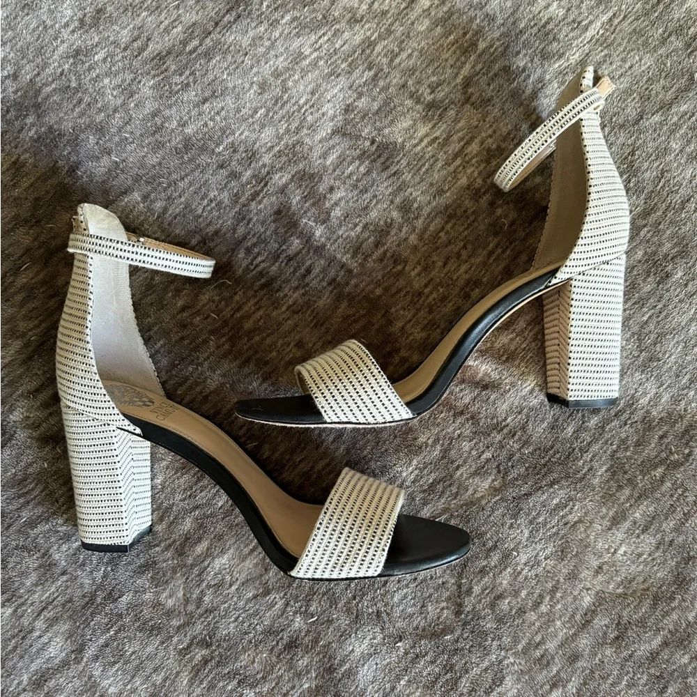 Vince Camuto Corlina Block Heel - Picture 8 of 12
